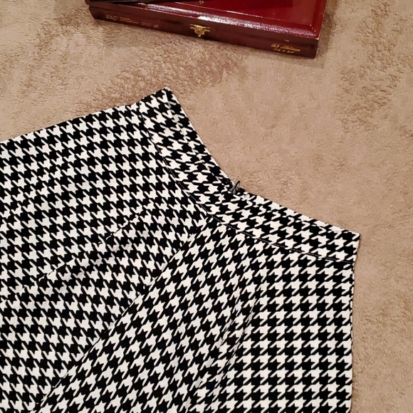 WOMENS Polyester circle skirt size 27 - Picture 2 of 7